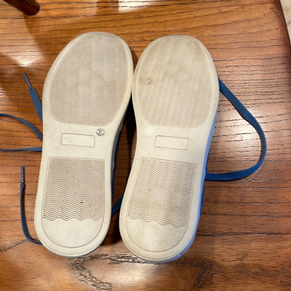 Slate Blue Sneakers size 6M with memory foam - Picture 3 of 5